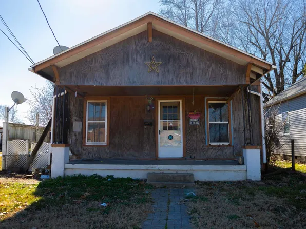 1325 N 13th St, Paducah, KY 42001