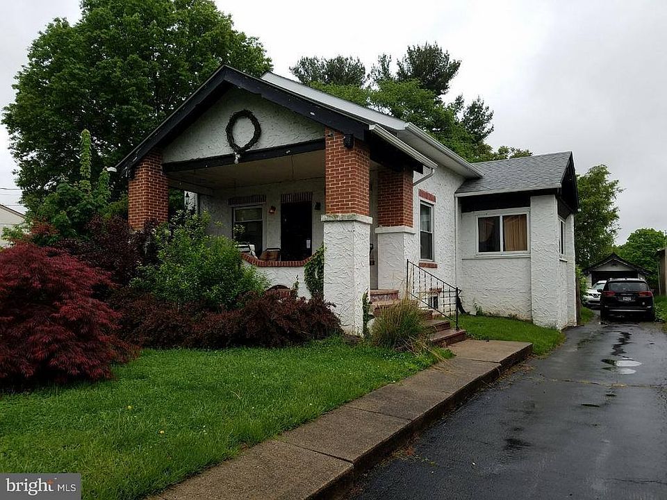2nd image of 105 Bondsville Rd
