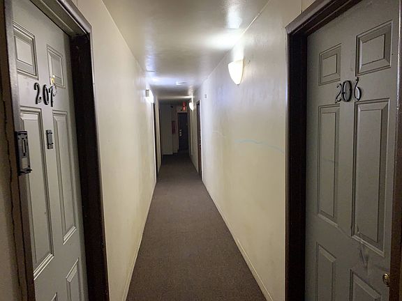 3rd image of 2848 W Wisconsin Ave #202