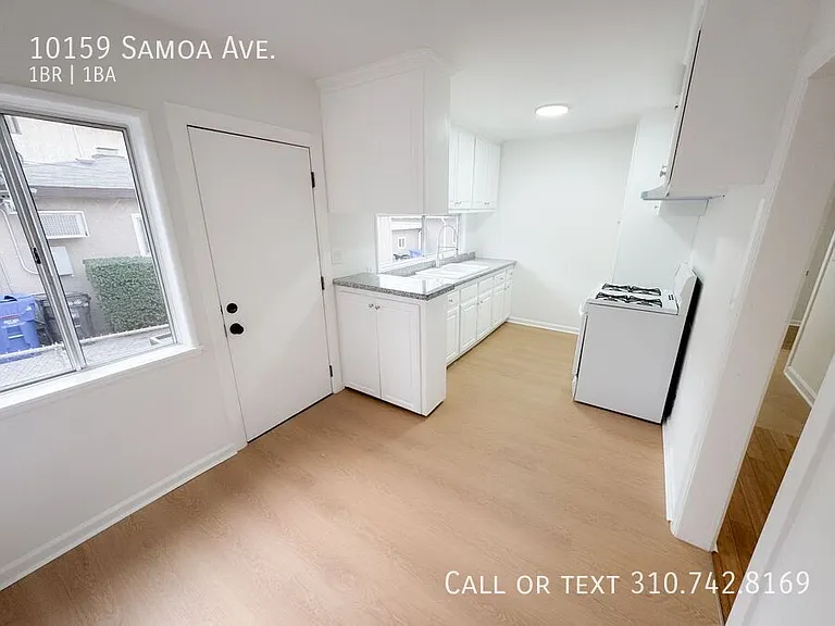 10159 Samoa Ave — Photo 29