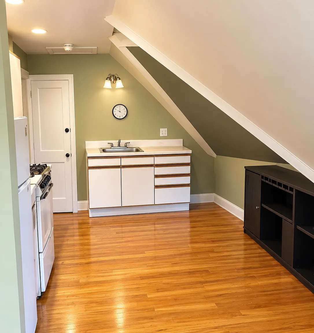 Studio, $1,595 — Photo 2