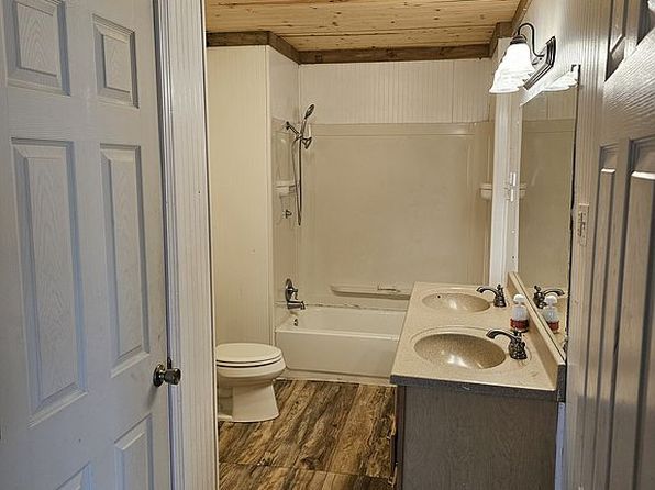 334 Bailey Cir, Townville, SC 29689