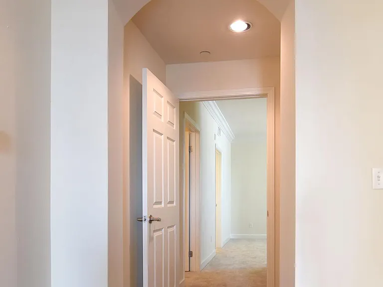 4217 Dixie Canyon Ave #305 — Photo 10