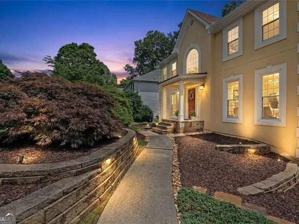3873 Beacon St NE, Marietta, GA 30062