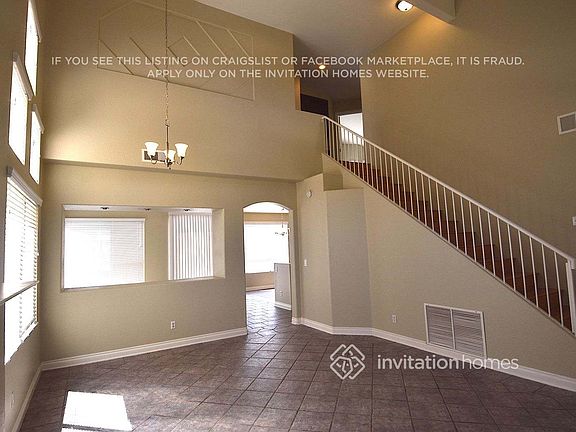 2nd image of 2667 Ridgewater Cir