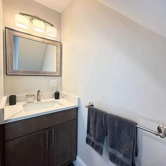 821 Winthrop Ave #2 — Photo 8
