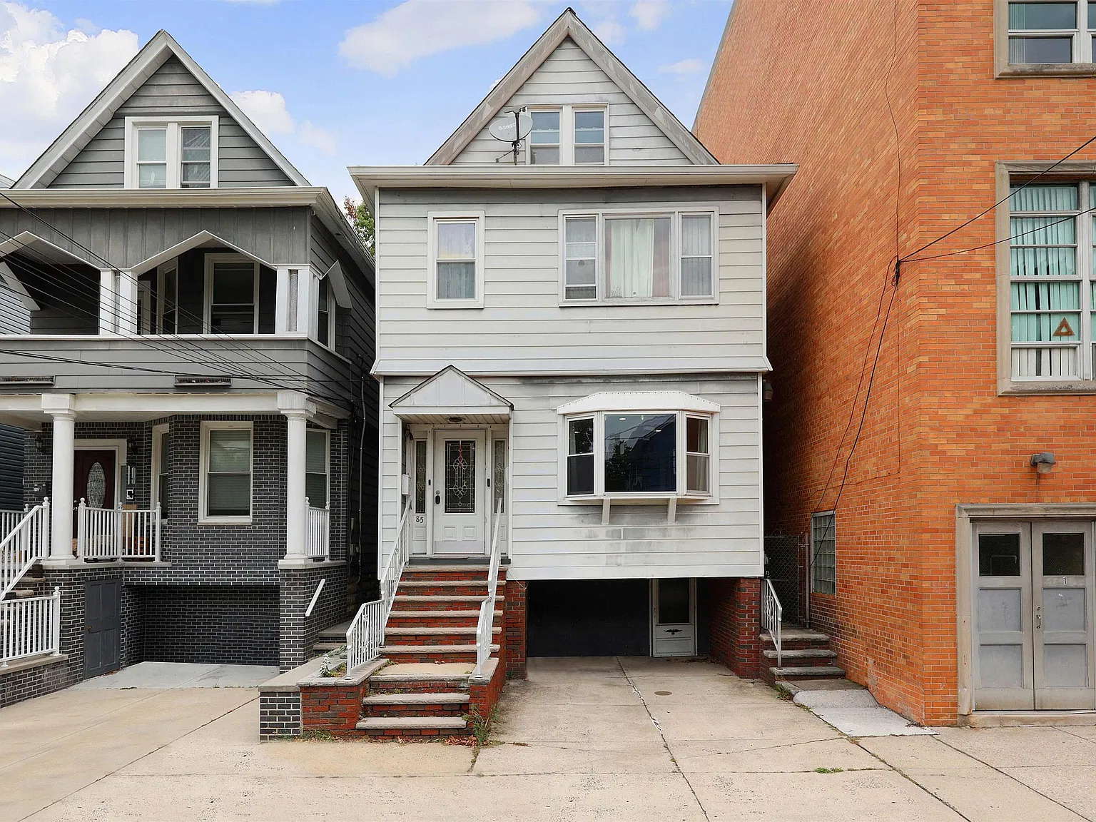 2 bed, 1.0 bath, $2,800 — Photo 3