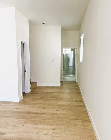 6849 1/2 De Celis Pl — Photo 2