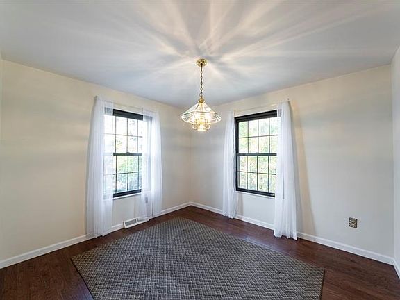 5th image of 310 Rainprint Ln