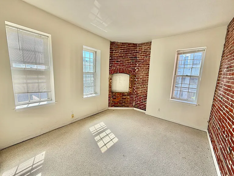 1718 Corcoran St NW #22 — Photo 10