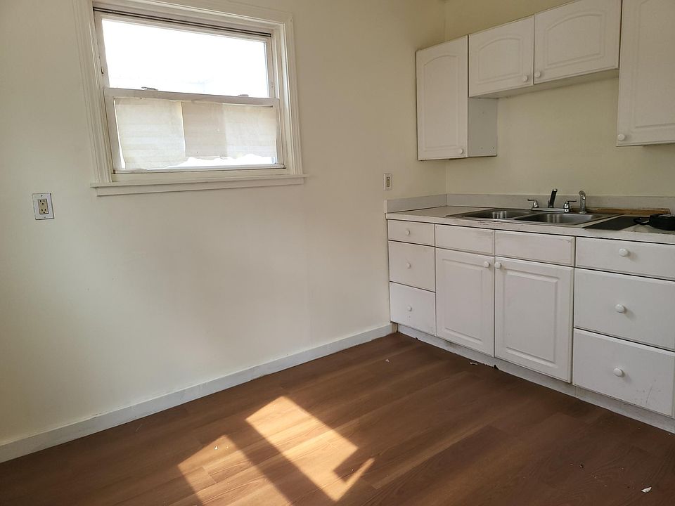 1st image of 1167 E 67th St