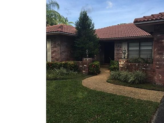 2nd image of 135 NW 94th Way
