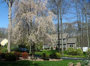 4 Tall Woods Cir, Old Saybrook, CT 06475