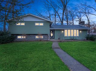 211 Meadowlark Dr, Trail Creek, IN