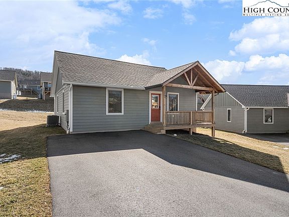 2nd image of 139 Pitts Way #128