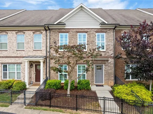 916 Westmoreland Cir NW, Atlanta, GA 30318