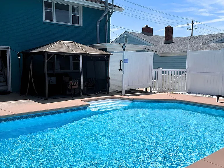 1120 W Ocean View Ave #ID1533632P — Photo 9