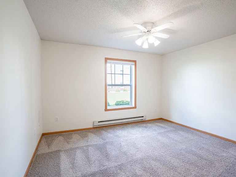 Fargo, ND Stonebridge Apartments | 22A | Bedroom