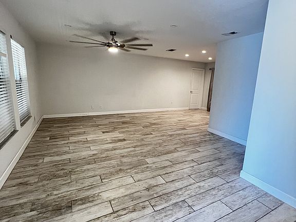 2nd image of 1505 SE 21st Ln