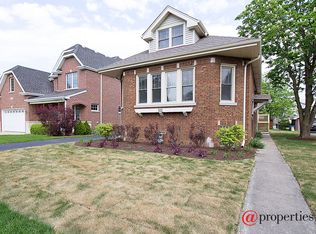 317 N Highview Ave, Elmhurst, IL 60126