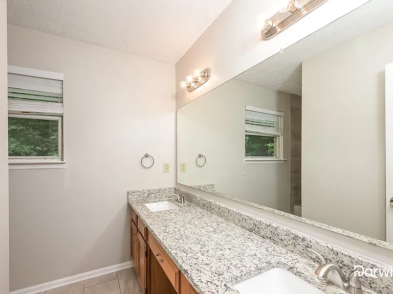 10450 Summer Creek Dr — Photo 9