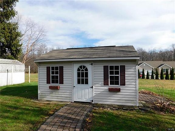 5th image of 1196 Blue Mountain Dr