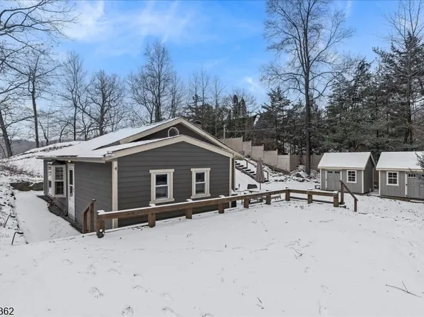 4 South Lake Trl, Byram Twp., NJ 07821