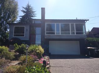 5115 SW Grayson St, Seattle, WA 98116