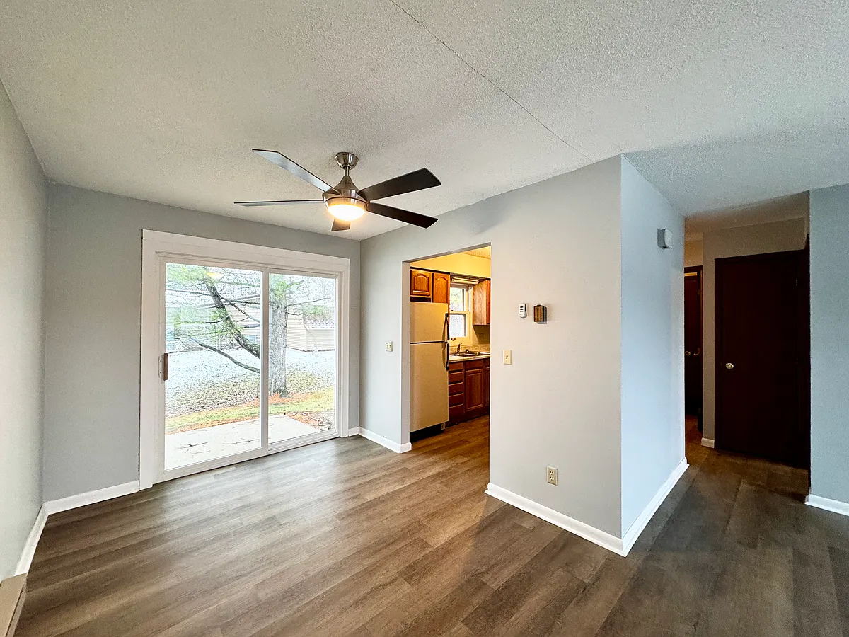 Building Photo - 16 E Branson St #1