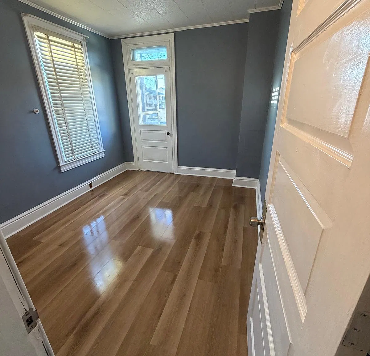 6 bed, 1836 sqft, $1,700 — Photo 4