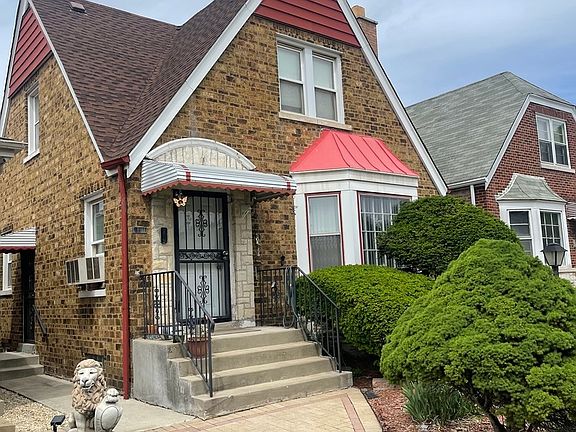 2nd image of 10216 S Calumet Ave
