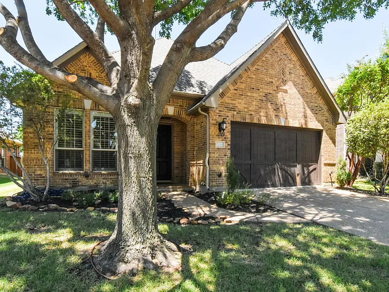 12481 Hollister Dr — Photo 2