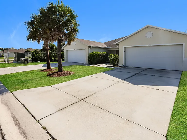 9010 Aegean Cir — Photo 1