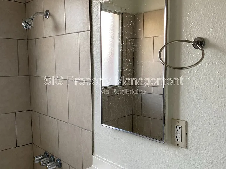 461 W Colorado St #9 — Photo 11
