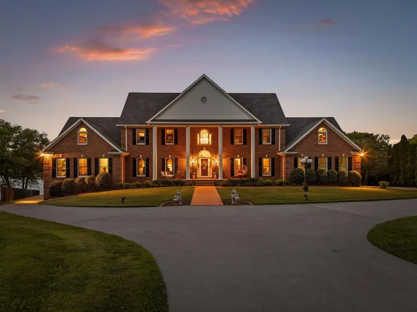 7526 Twisting Creek Ln, Ooltewah, TN 37363