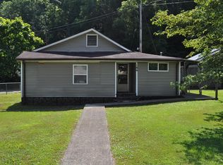 186 Jerry Bottom Rd, Huddy, KY 41535