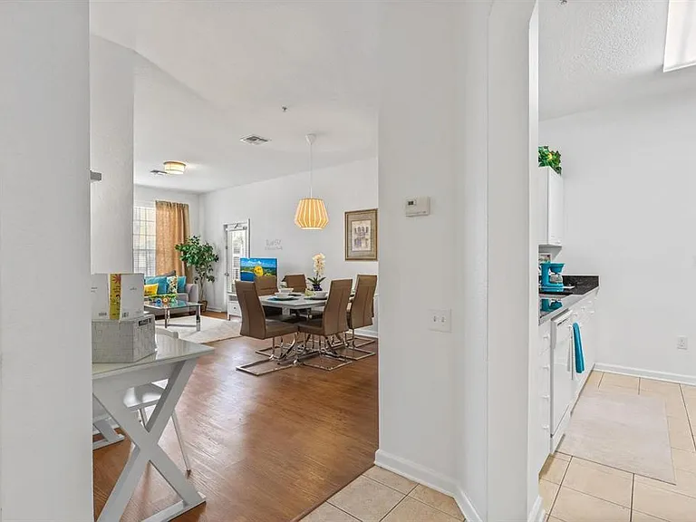 2310 Silver Palm Dr #201 — Photo 5