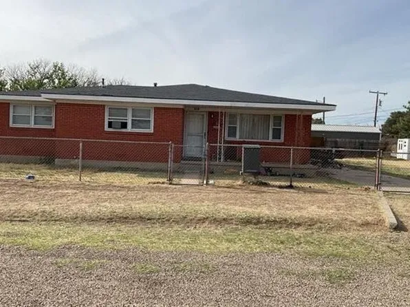808 W Wisconsin St, Fritch, TX 79036