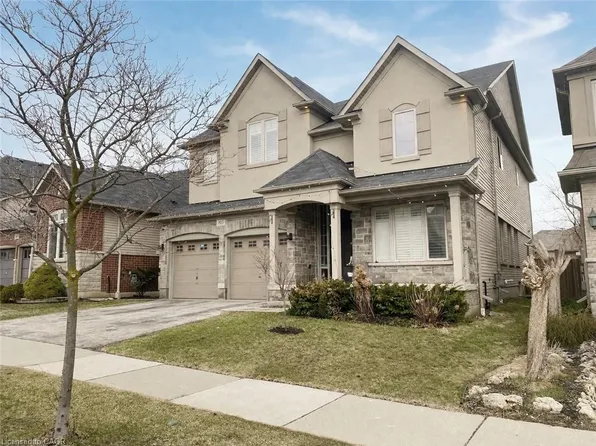 803 Robert Ferrie Dr, Kitchener, ON N2R 0B8