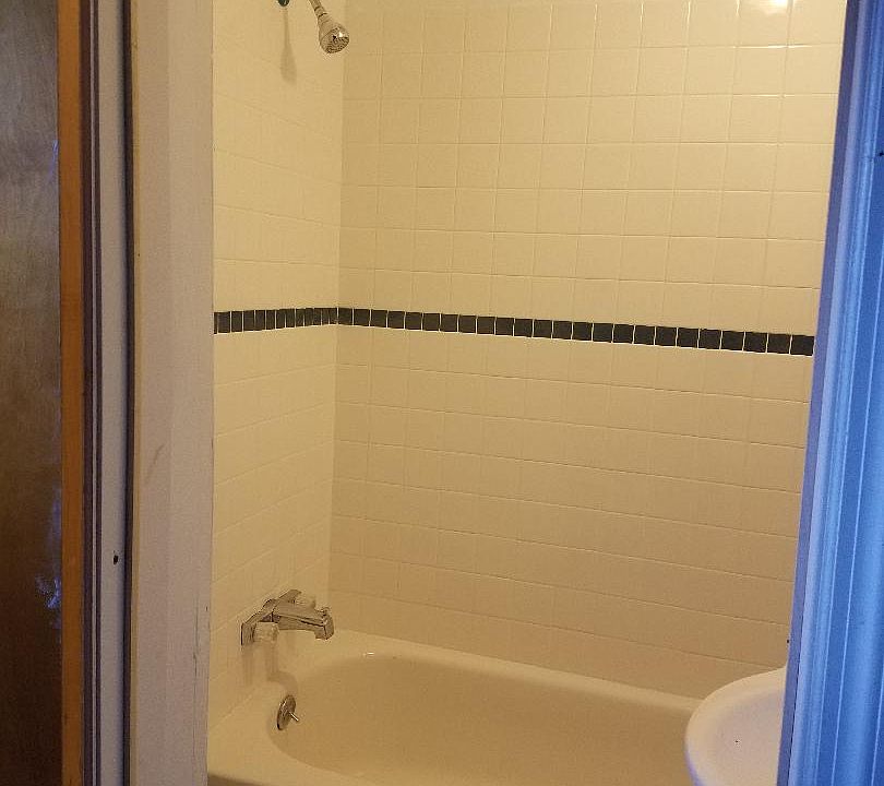 1st image of 953-955 Leona Ave