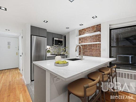 2nd image of 35 Grove St APT 2A