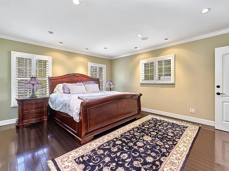 950 S Longwood Ave — Photo 30