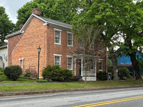 3743 Pitt St, Schellsburg, PA 15559