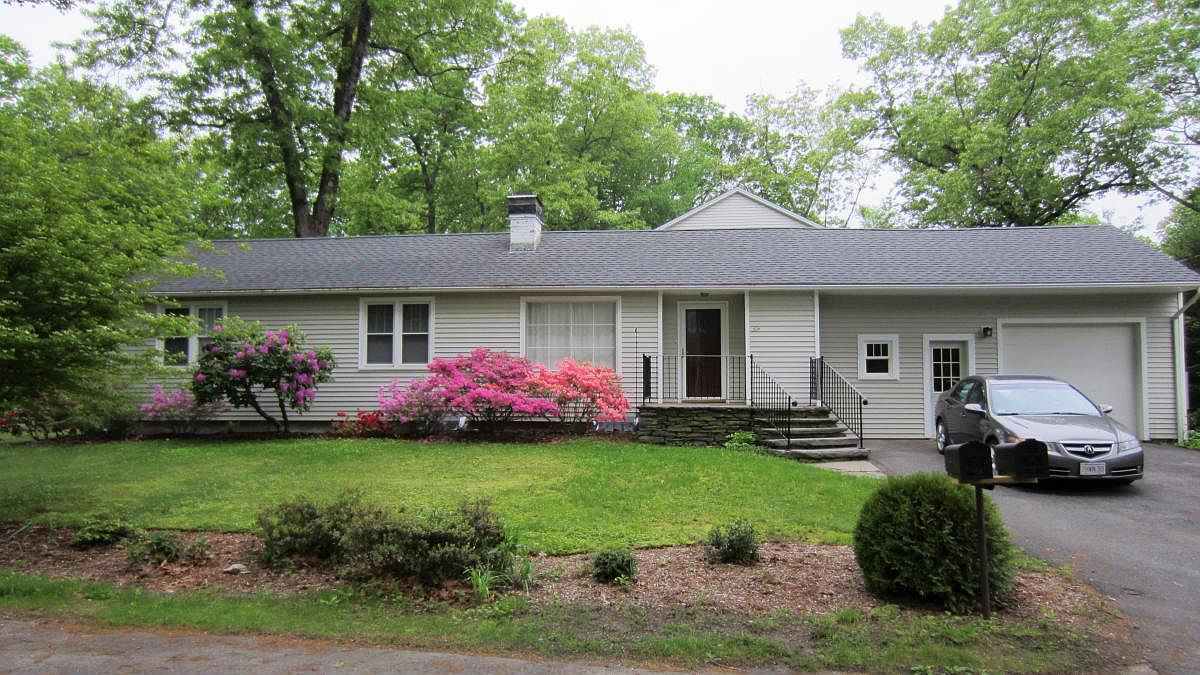 30 Fairfield Ave, Haydenville, MA 01039 Zillow