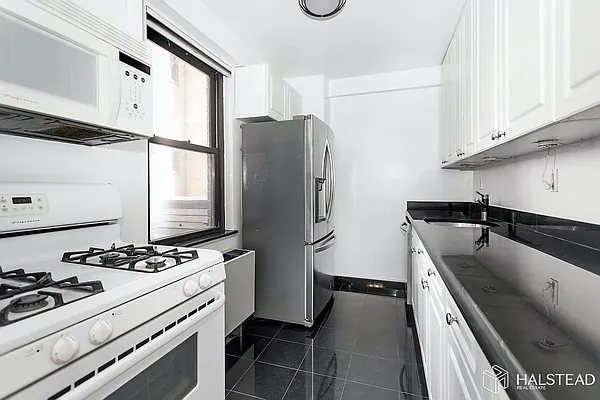Sold by Brown Harris Stevens | media 7