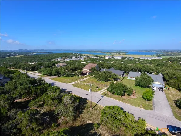 2350 Sunset Rdg, Canyon Lake, TX 78133
