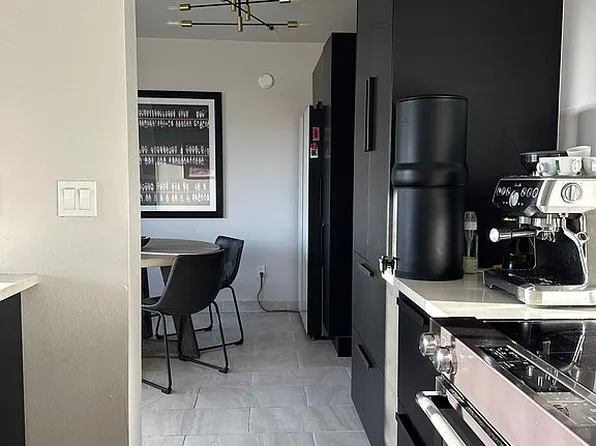 2525 W Bay Dr, Belleair Bluffs, FL 33770