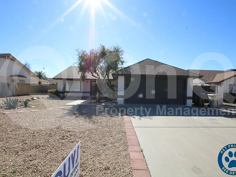7849 W Hearn Rd — Photo 1