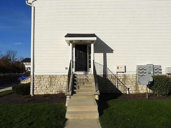 3rd image of 320 Pagodatree Dr