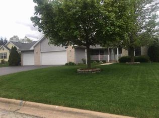 5571 Speckled Hawk Trl, Machesney Park, IL 61115